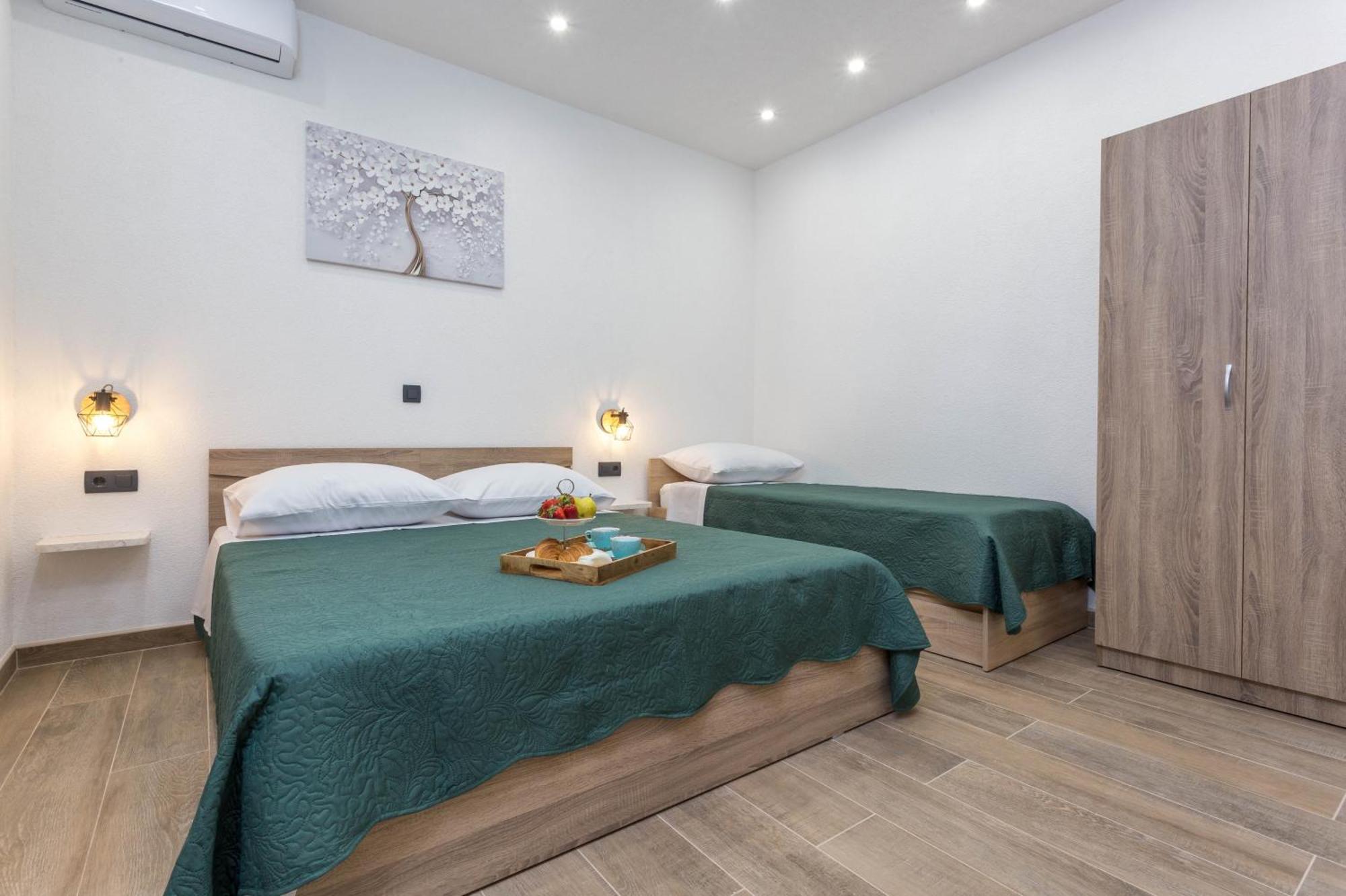 Apartment Zastupac 8761C Hvar Town Exterior photo